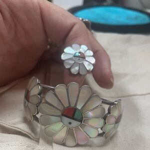 RELISTED! Vintage Native American MOP Cluster Bracelet and Ring Set🦋